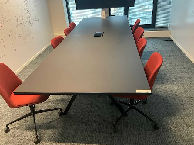 Vergadertafel met stoelen - afbeelding 3 van  10