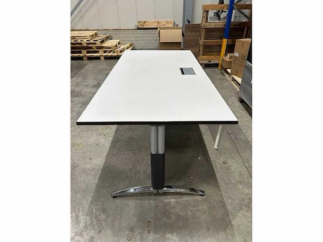Vergadertafel palmberg - 240x120cm - afbeelding 1 van  7