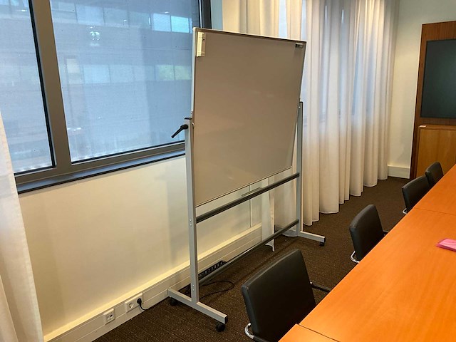 Vergadertafels met stoelen - afbeelding 6 van  6