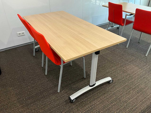Vergadertafels met stoelen - afbeelding 6 van  8