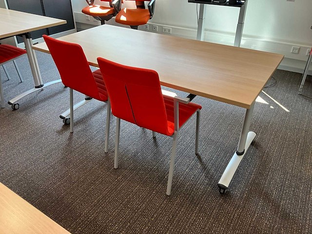 Vergadertafels met stoelen - afbeelding 6 van  11