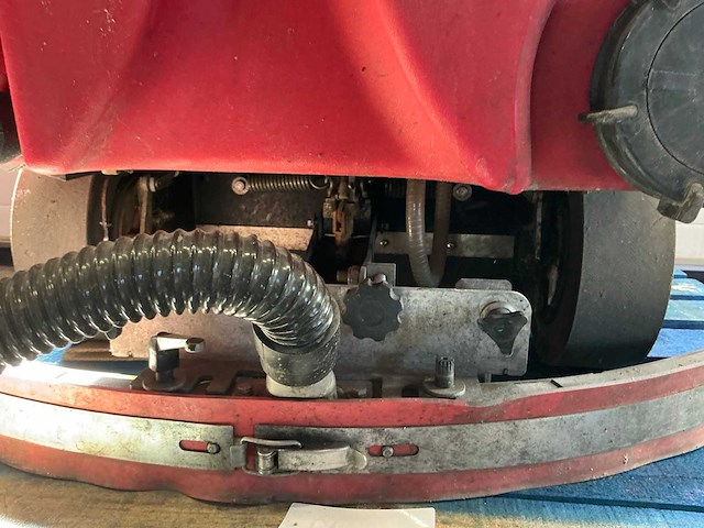Verhagen - et 70 borstelwals - zitveegmachine - afbeelding 15 van  23