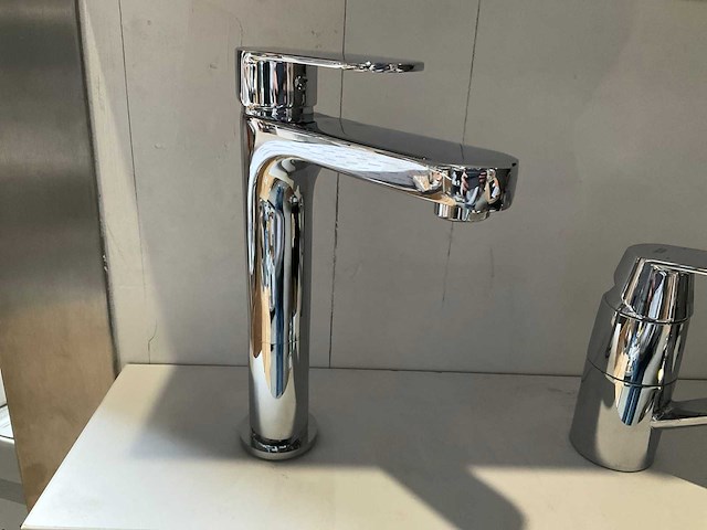 Verhoogde wastafelmengkraan chroom - afbeelding 2 van  6