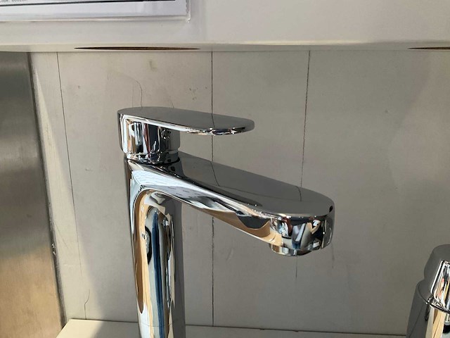 Verhoogde wastafelmengkraan chroom - afbeelding 4 van  6