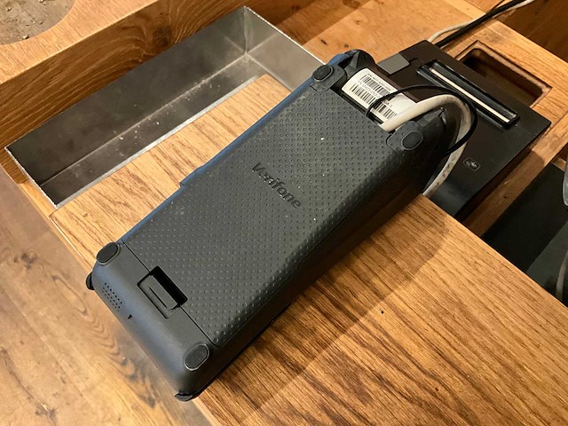 Verifone - v400c plus - pinautomaat - afbeelding 2 van  3