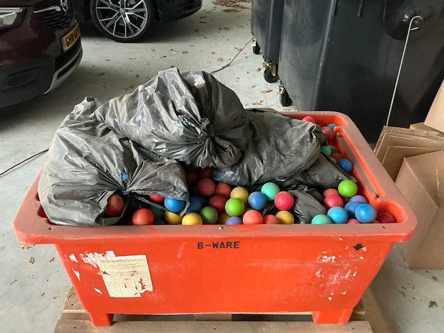 Verjaardagstaart springkussen / ballenbad - afbeelding 2 van  11