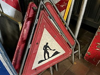 Verkeers en afzetborden - afbeelding 3 van  8