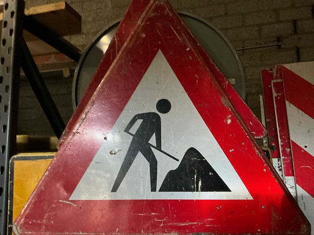 Verkeers en afzetborden - afbeelding 5 van  8