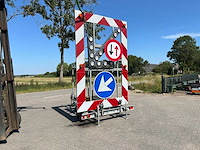 Verkeersgeleidingswagen - afbeelding 8 van  8