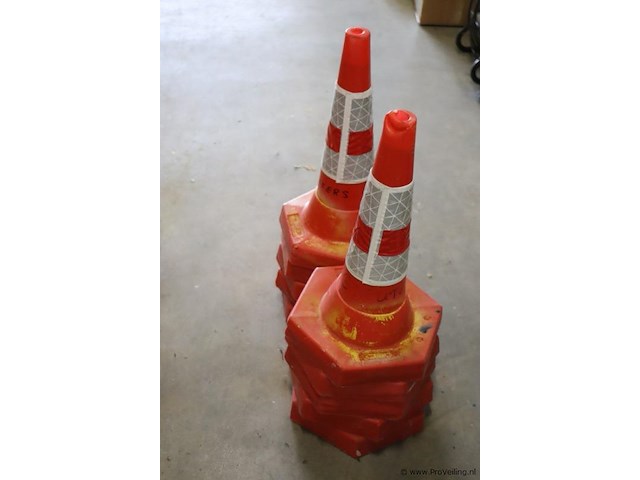 Verkeerskegels - 10 stuks - afbeelding 1 van  3