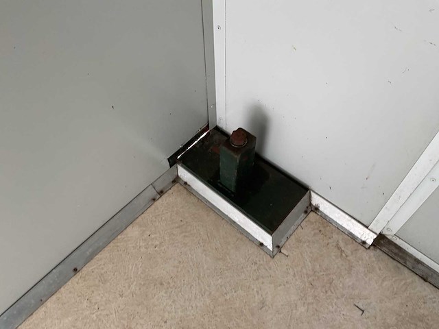 Verkoop container / snackbar - afbeelding 4 van  7