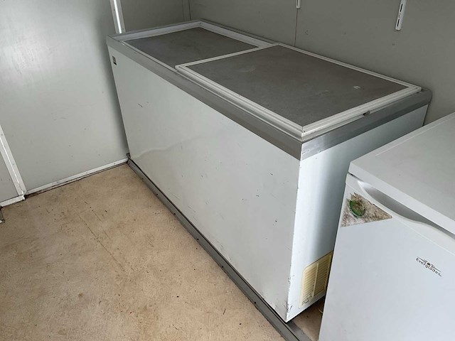 Verkoop container / snackbar - afbeelding 16 van  36