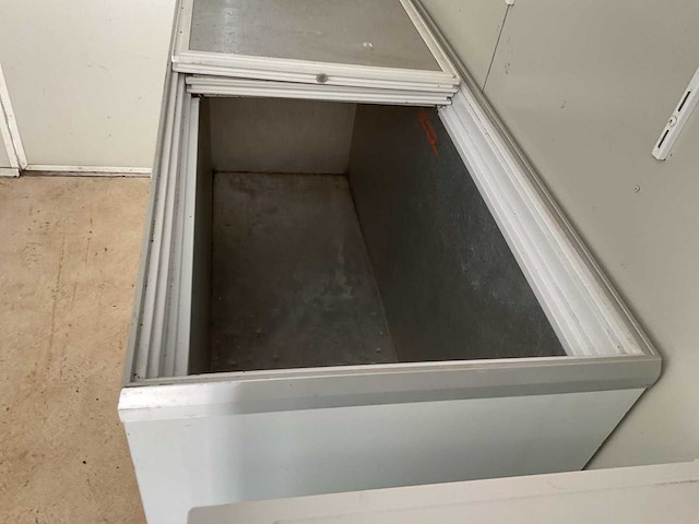 Verkoop container / snackbar - afbeelding 17 van  36