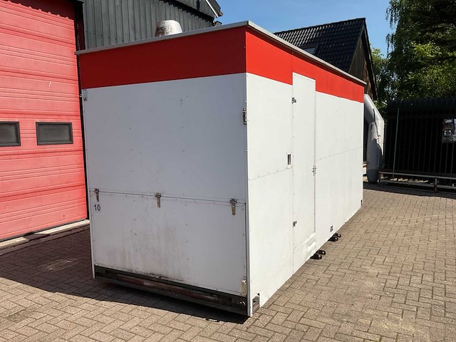 Verkoop container / snackbar - afbeelding 24 van  36