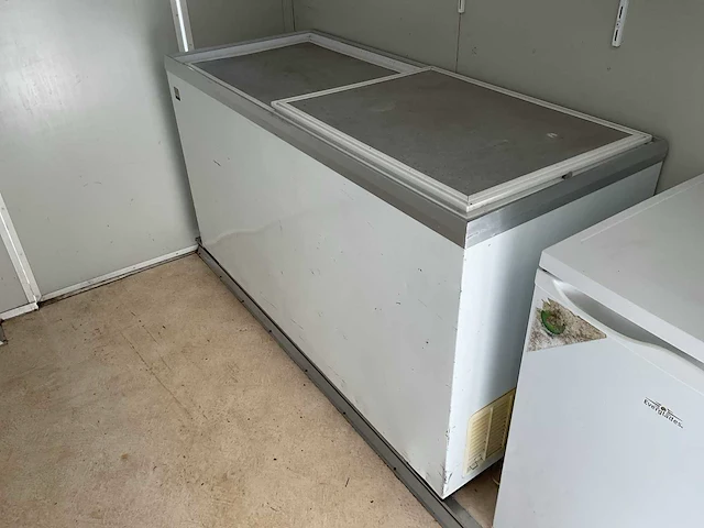 Verkoop container / snackbar - afbeelding 16 van  36