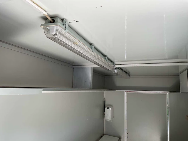 Verkoop container / snackbar - afbeelding 10 van  36