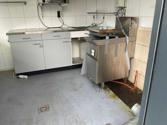 Verkoop food. unit. - afbeelding 16 van  19