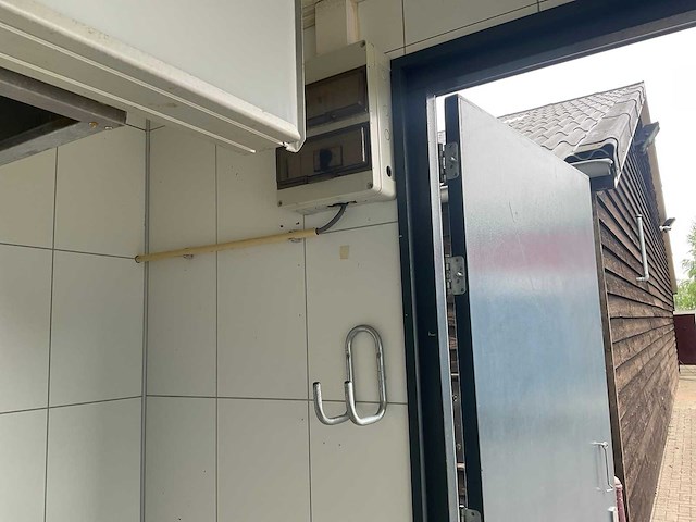 Verkoop unit / food unit / foodtrucks - afbeelding 3 van  19
