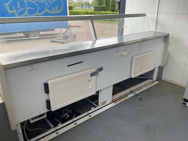 Verkoop unit / food unit / foodtrucks - afbeelding 19 van  19
