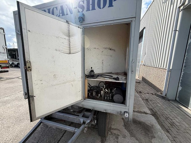 Verkoopwagen foodtruck schamelwagen - afbeelding 10 van  33