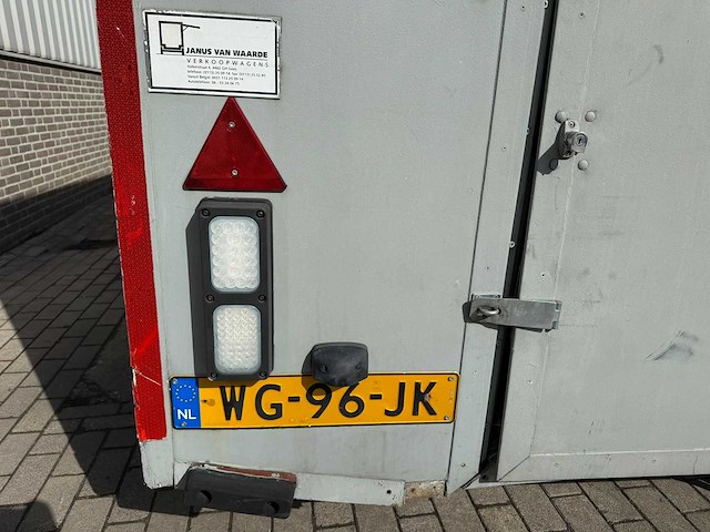Verkoopwagen foodtruck schamelwagen - afbeelding 15 van  33