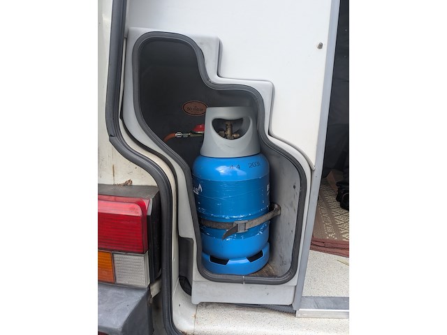 Verlengde camperbus volkswagen, t4 transporter, bouwjaar 1992 - afbeelding 48 van  72