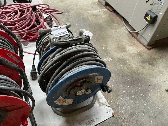 Verlengkabelhaspel (2x) - afbeelding 1 van  3