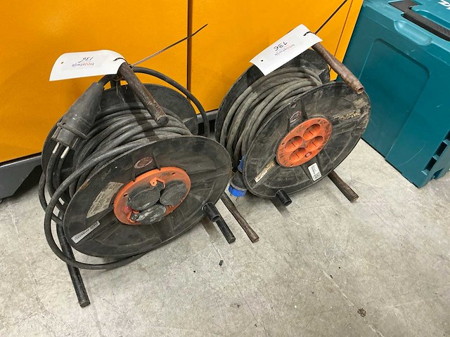 Verlengkabelhaspel (2x) - afbeelding 1 van  4