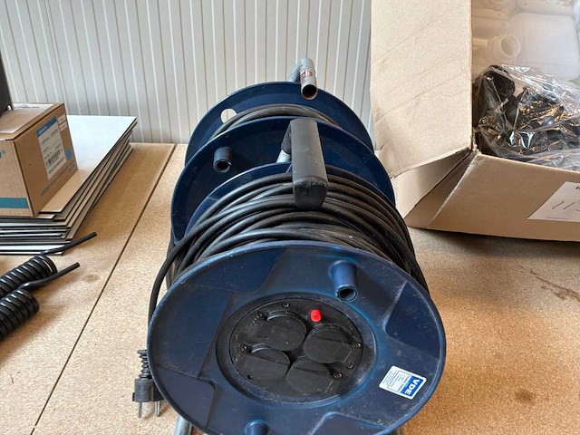 Verlengkabelhaspel (2x) - afbeelding 2 van  3