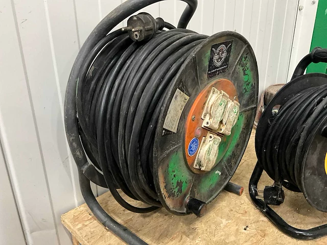 Verlengkabelhaspels (2x) - afbeelding 2 van  5