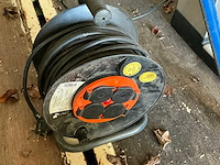 Verlengkabelhaspels en -snoer (2x) - afbeelding 1 van  3