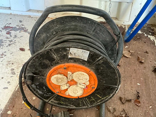 Verlengkabelhaspels en -snoer (2x) - afbeelding 2 van  3