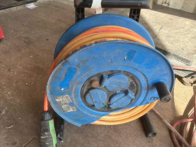 Verlengkabelhaspels en -snoer (2x) - afbeelding 2 van  3