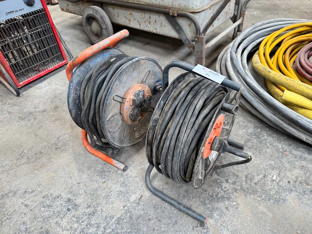 Verlengkabelhaspels en -snoer (2x) - afbeelding 1 van  1