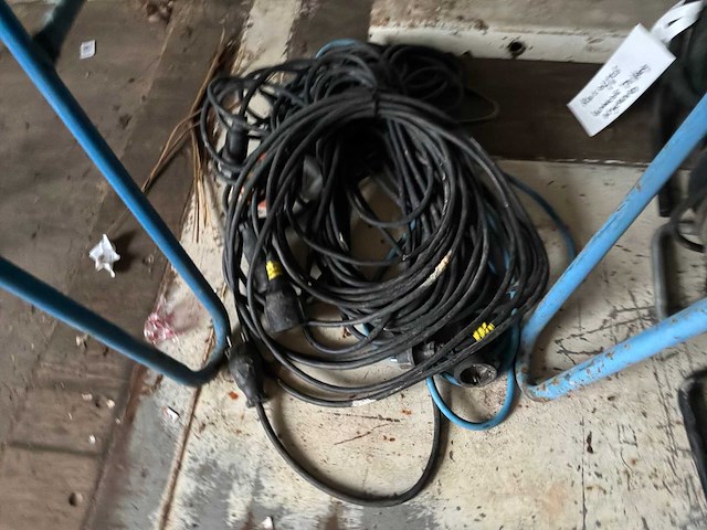 Verlengkabelhaspels en -snoer (6x) - afbeelding 3 van  4