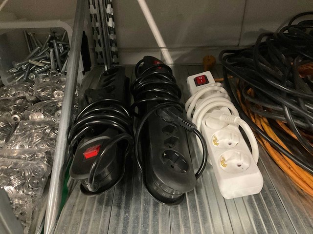 Verlengkabelhaspels en -snoer (6x) - afbeelding 2 van  2