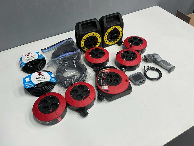 Verlengkabelhaspels en snoeren (12x) - afbeelding 5 van  11