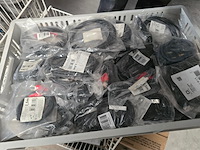 Verlengkabels, stereokabel en diverse in grijpmanden elektra, partij - afbeelding 12 van  13