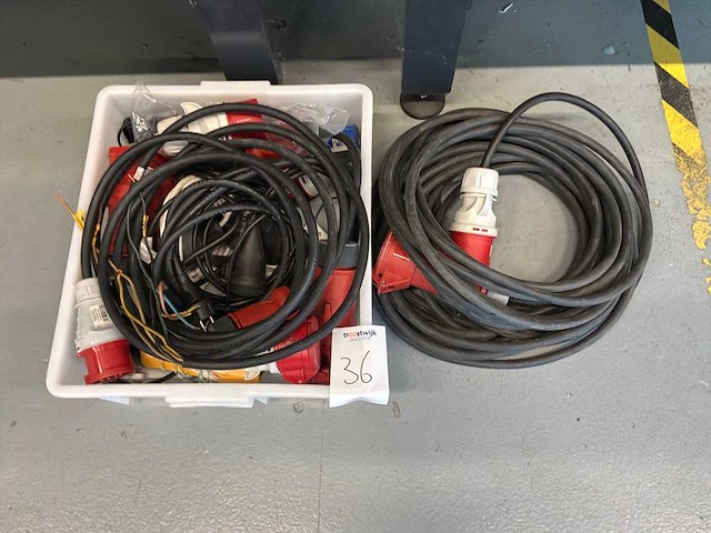 Verlengsnoeren 380v en 230v - afbeelding 1 van  2