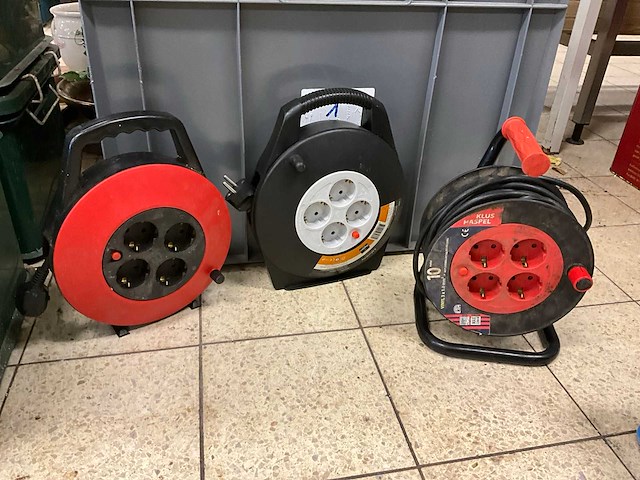 Verlengsnoeren en stekkerdozen - afbeelding 3 van  5