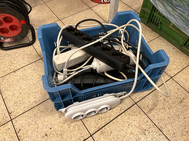 Verlengsnoeren en stekkerdozen - afbeelding 4 van  5