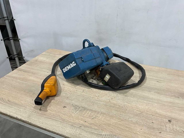 Verlinde - 2004 - vl0102504b1f - elektrische takel - afbeelding 1 van  7