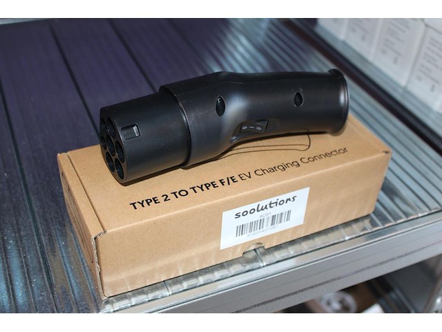 Verloopstekker / adapter metron ac01. type 2 naar schuco (230v). laadpaal gebruiken als stopcontact. - afbeelding 1 van  3