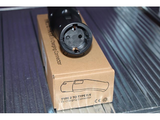 Verloopstekker / adapter metron ac01. type 2 naar schuco (230v). laadpaal gebruiken als stopcontact. - afbeelding 3 van  3