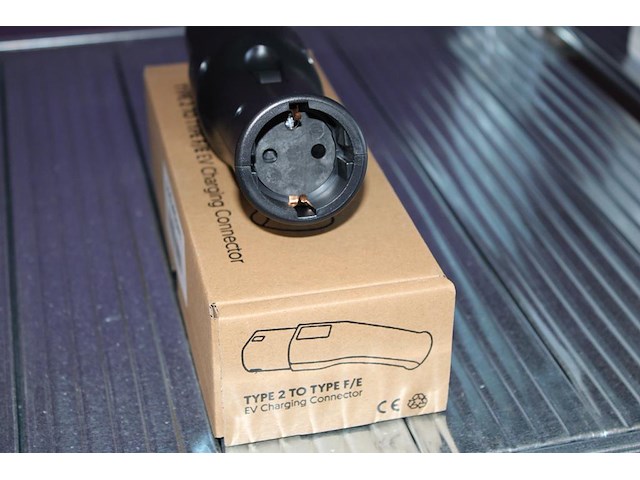 Verloopstekker / adapter metron ac01. type 2 naar schuco (230v). laadpaal gebruiken als stopcontact. - afbeelding 3 van  3