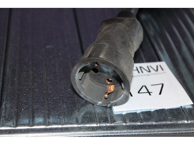 Verloopstekker / adapter metron ac01v2l. type 2 naar schuco (230v). auto accu gebruiken als standaard wcd. - afbeelding 2 van  2