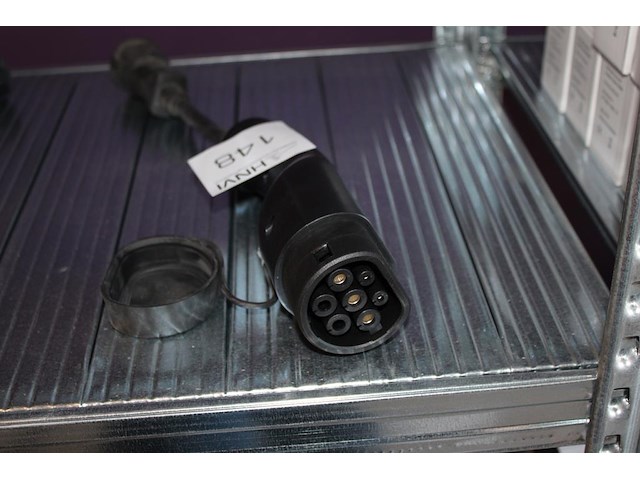 Verloopstekker / adapter metron ac01v2l. type 2 naar schuco (230v). auto accu gebruiken als standaard wcd. - afbeelding 2 van  2