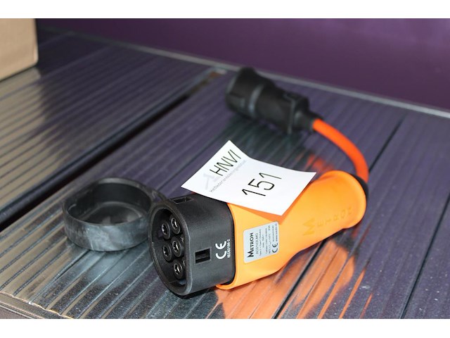 Verloopstekker / adapter metron ac01v2lmg. type 2 naar schuco (230v). auto accu gebruiken als standaard wcd. - afbeelding 1 van  2