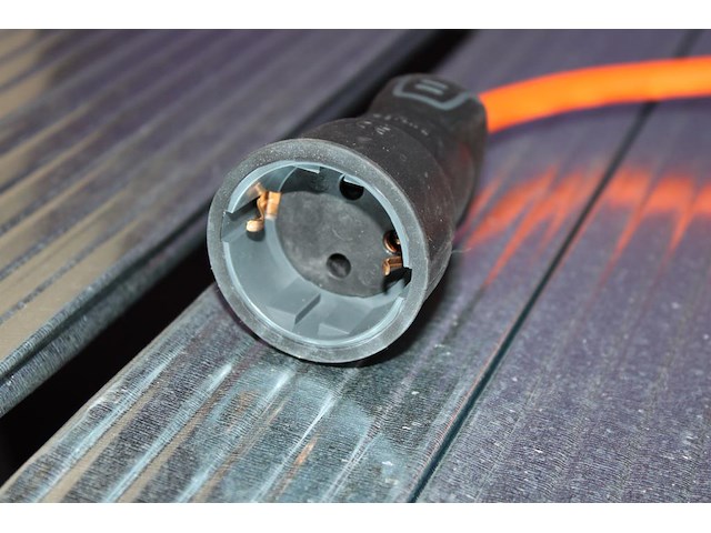 Verloopstekker / adapter metron ac01v2lmg. type 2 naar schuco (230v). auto accu gebruiken als standaard wcd. - afbeelding 2 van  2