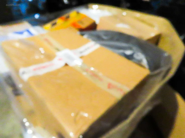 Verloren postpakketten, retouren & overstock -... - afbeelding 13 van  13